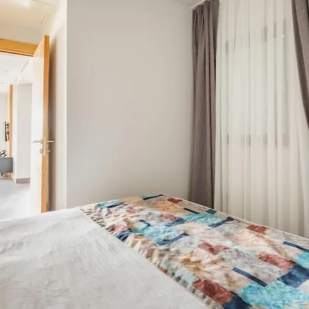 Apartahotel Degirmenburnu 4*