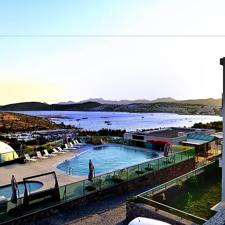 Apartahotel Degirmenburnu 4*